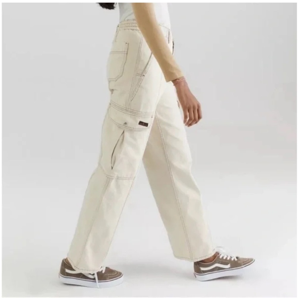 BDG Off-White Relaxed Skate Jeans - Picture 2 of 8